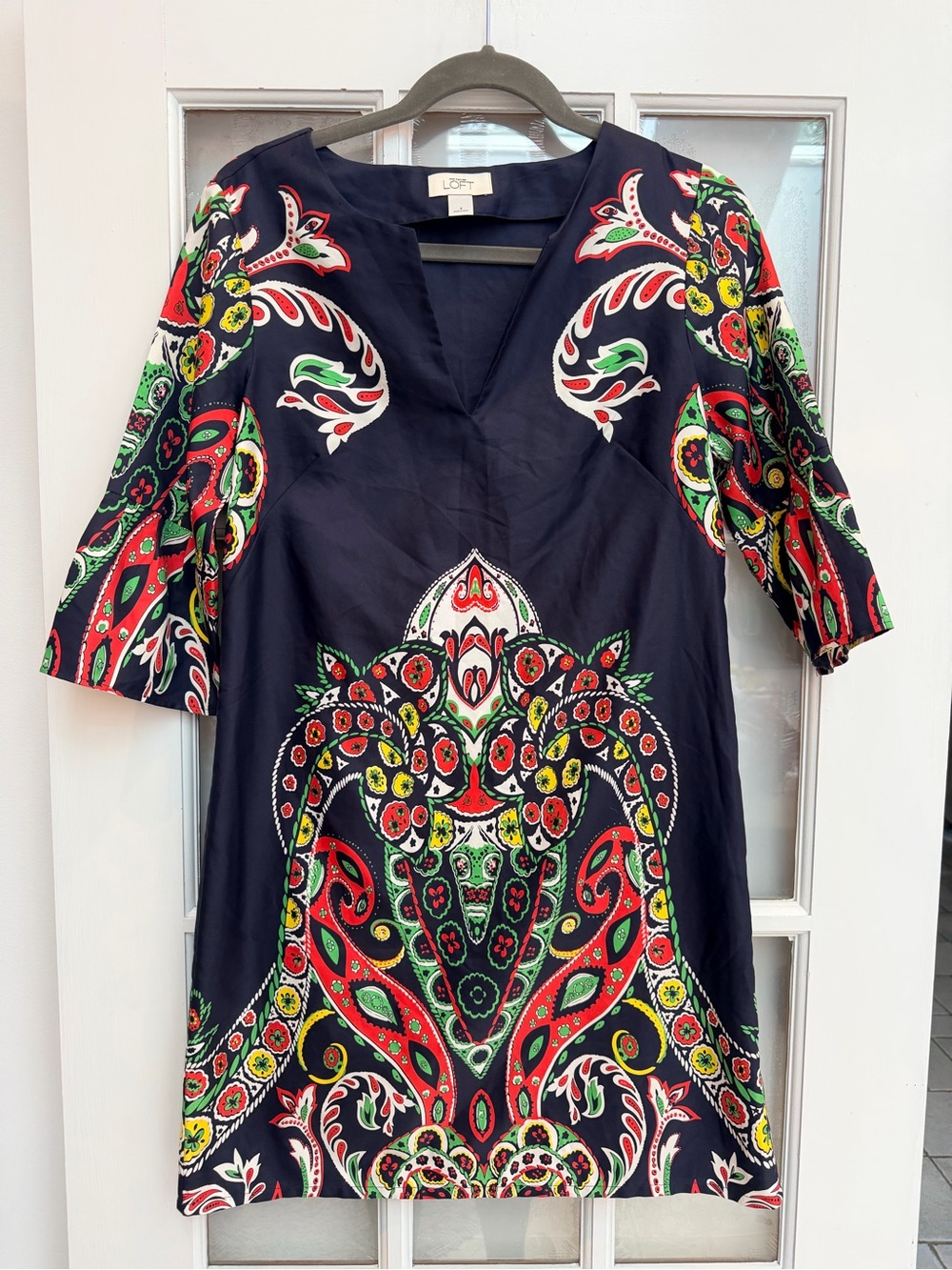 Ann Taylor LOFT Paisley Print Shift Dress V-Neck Cottagecore Boho Chic Size 4